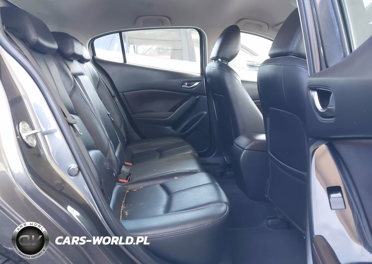 2018 Mazda Mazda3 Touring VIN:3MZBN1L33JM210500 - 8