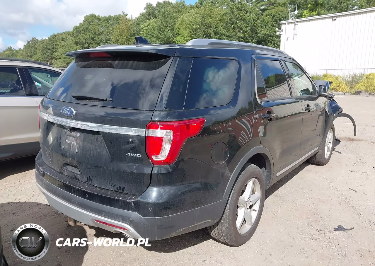 2016 Ford Explorer Xlt VIN:1FM5K8D89GGA11803 - 4