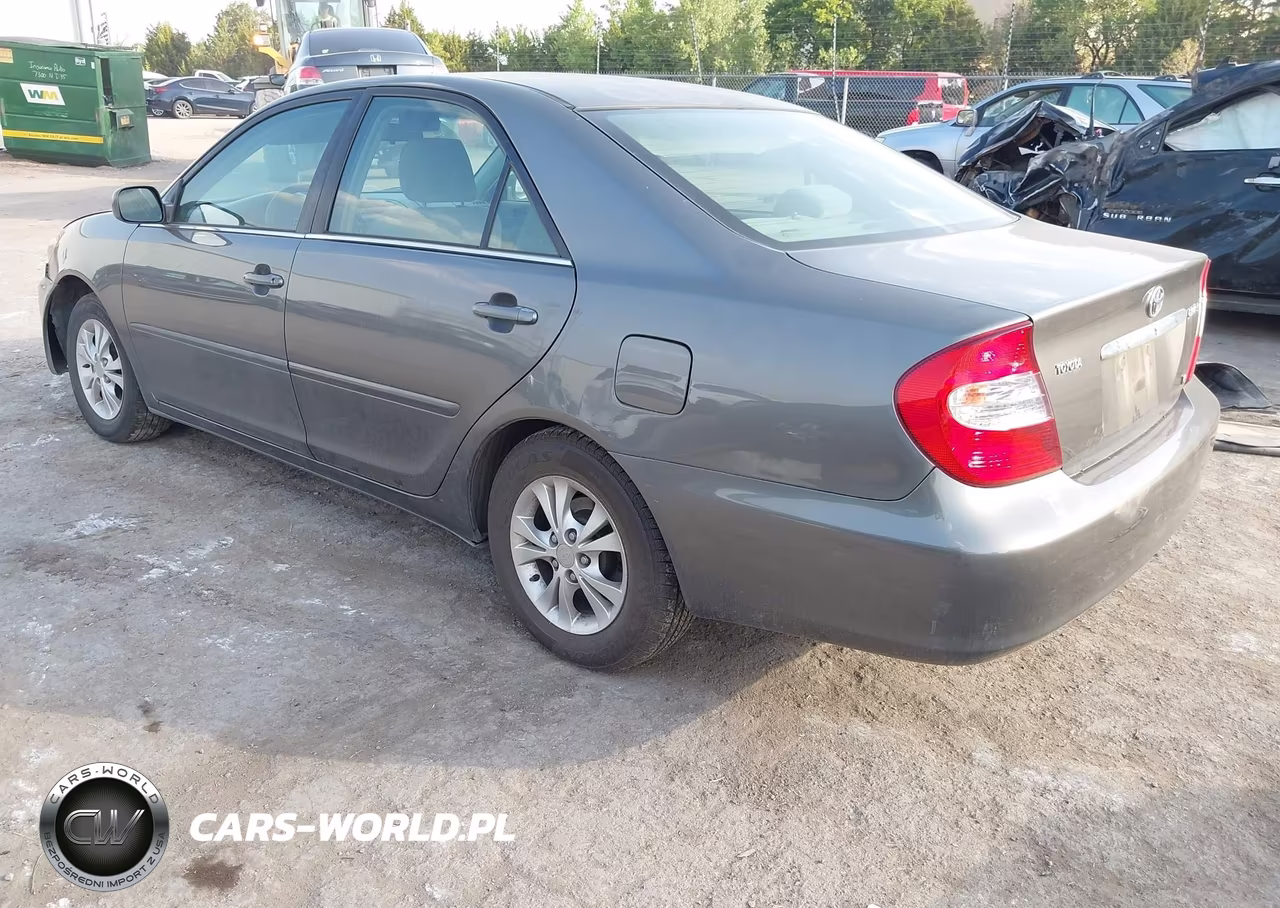 2004 Toyota Camry Le V6 VIN:4T1BF32K14U572020 - 3