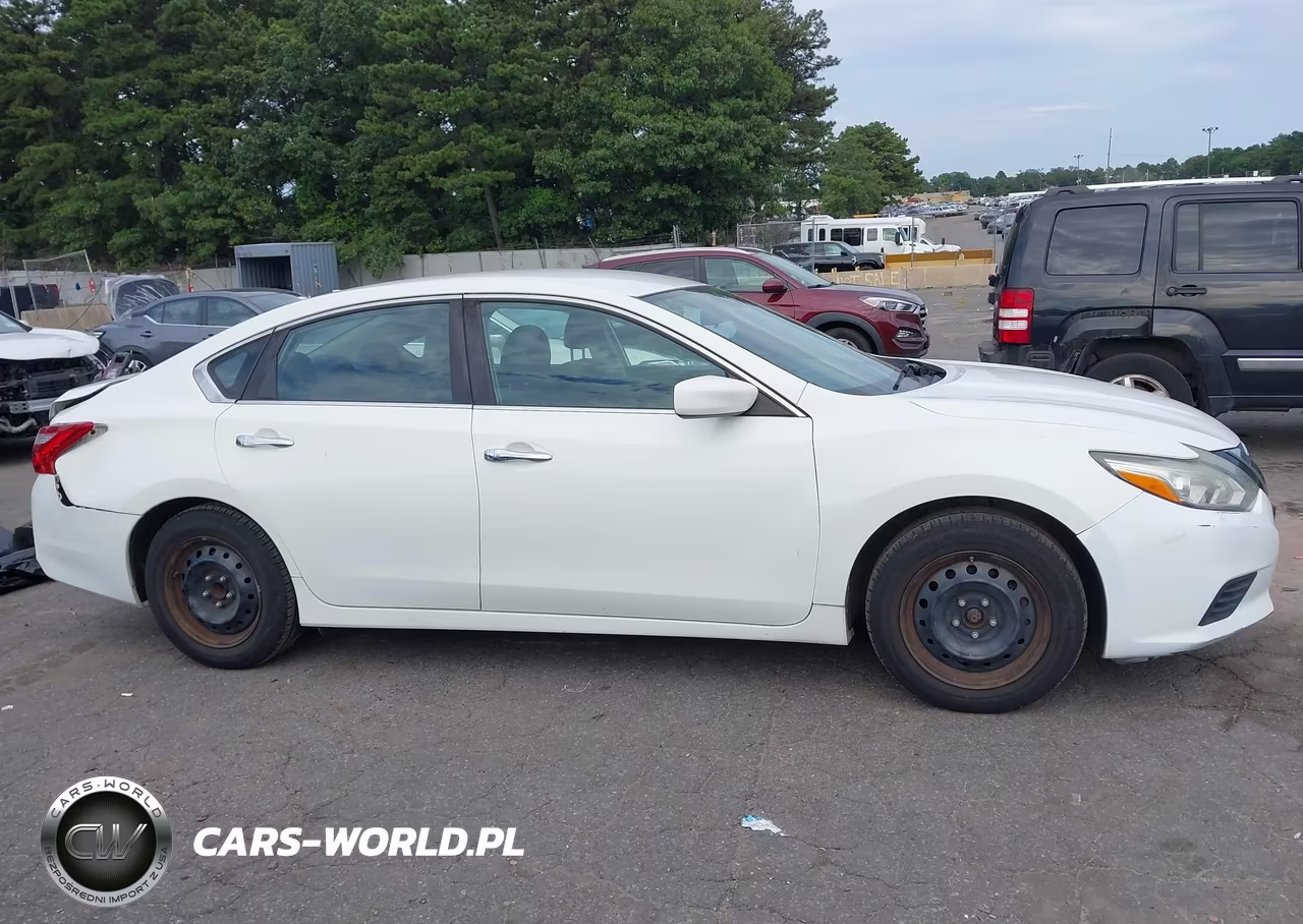 2017 Nissan Altima 2.5 S VIN:1N4AL3AP3HN358562 - 13