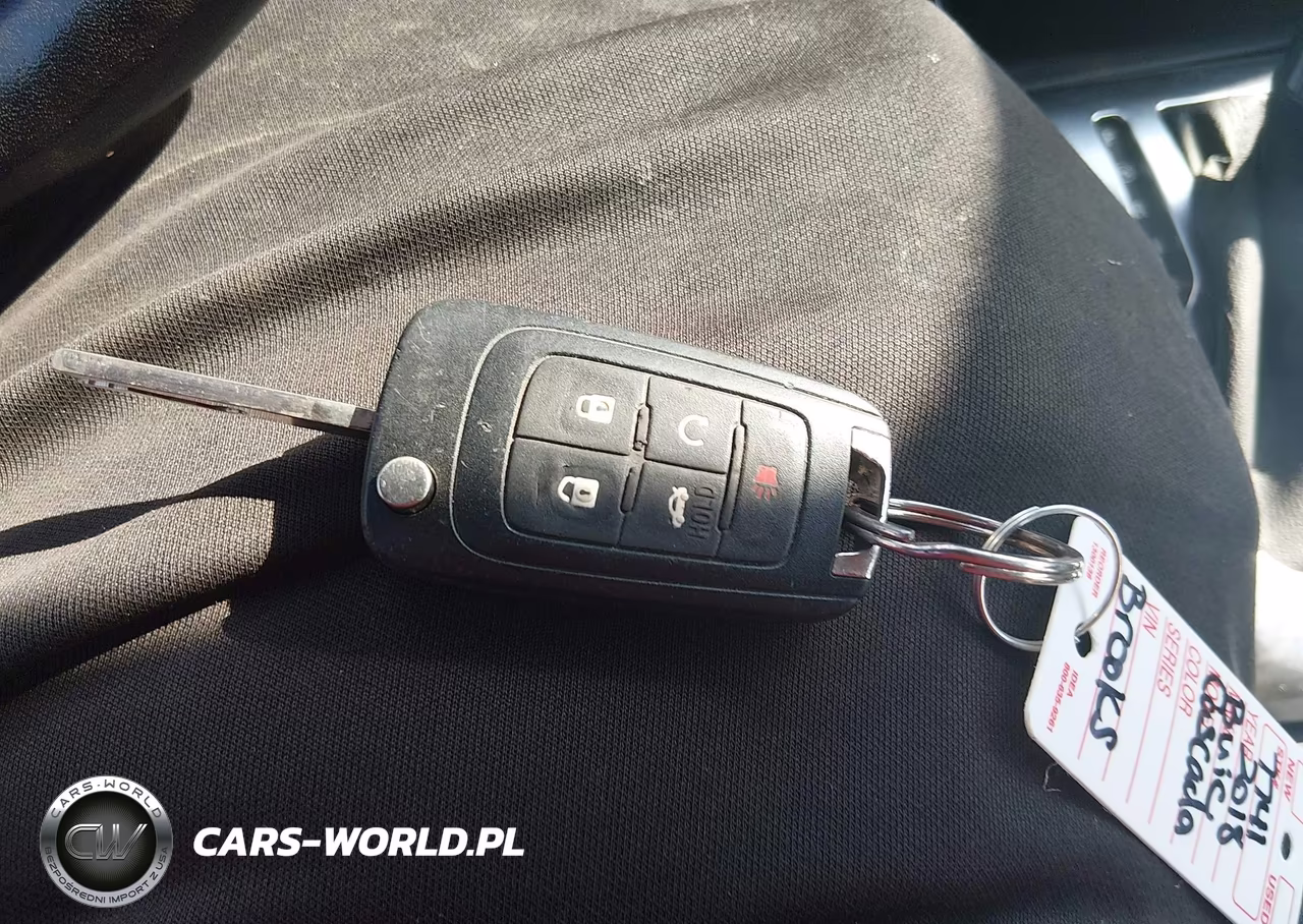 2018 Buick Cascada Premium VIN:W04WH3N52JG085015 - 11