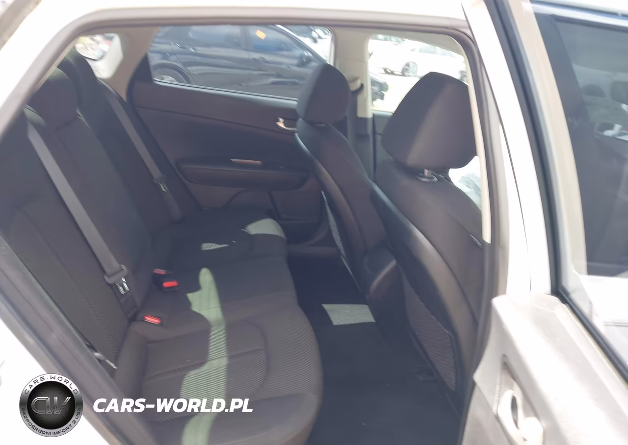 2019 Kia Optima Lx VIN:5XXGT4L31KG352525 - 8