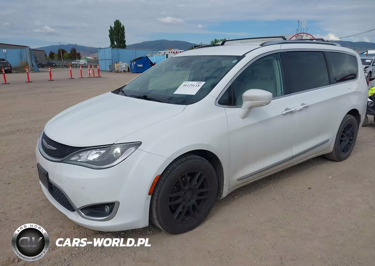 2017 Chrysler Pacifica Touring-L Plus VIN:2C4RC1EG7HR506176 - 2