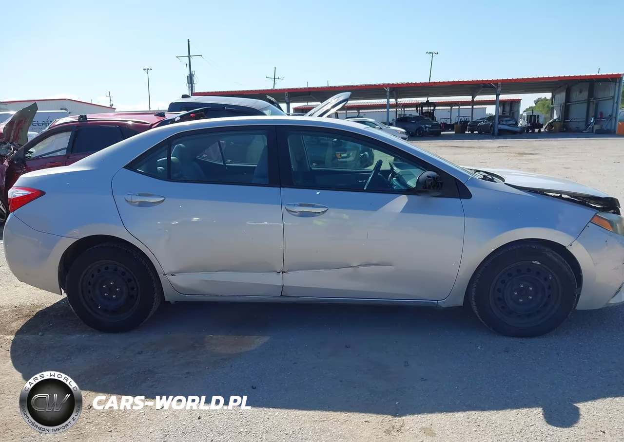 2015 Toyota Corolla Le VIN:2T1BURHE5FC412379 - 13
