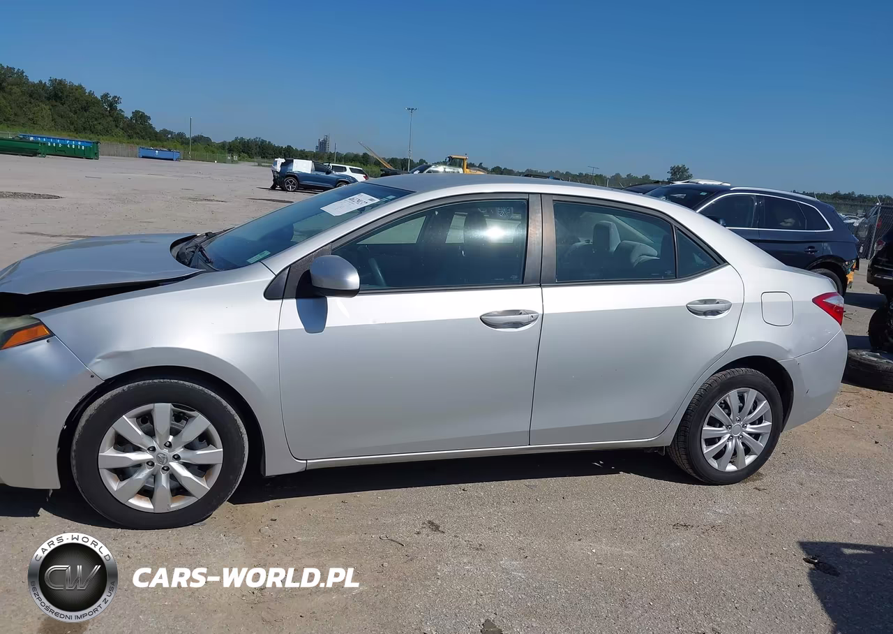 2015 Toyota Corolla Le VIN:2T1BURHE5FC412379 - 14