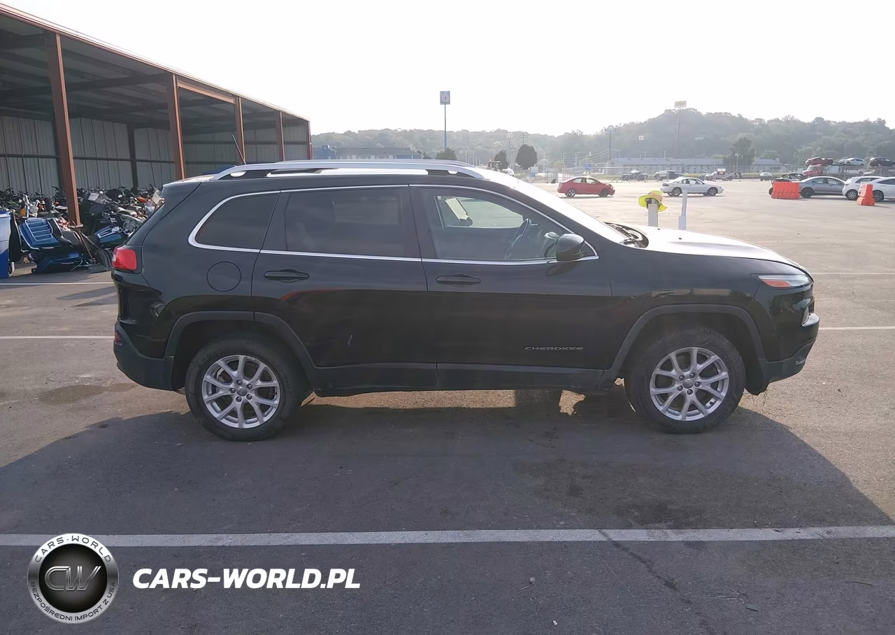 2016 Jeep Cherokee Latitude VIN:1C4PJLCB7GW207213 - 13