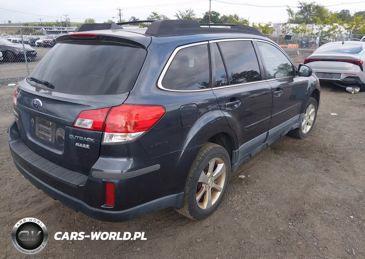 2013 Subaru Outback 2.5I Limited VIN:4S4BRBKC6D3321882 - 4