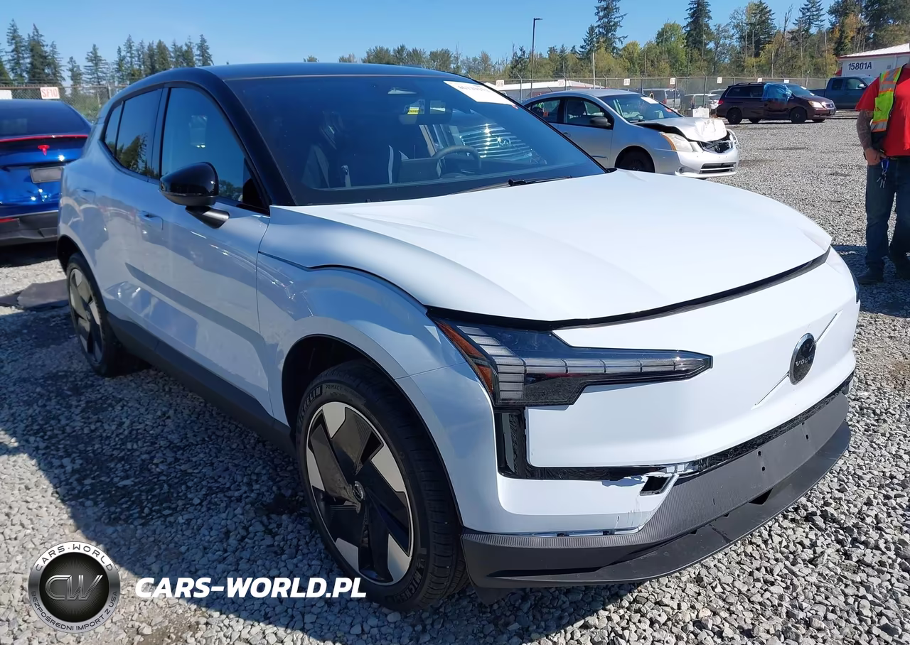 2026 Volvo Ex30 Plus Twin Motor Performance, Fully Electric – zdjęcie 1 z 20
