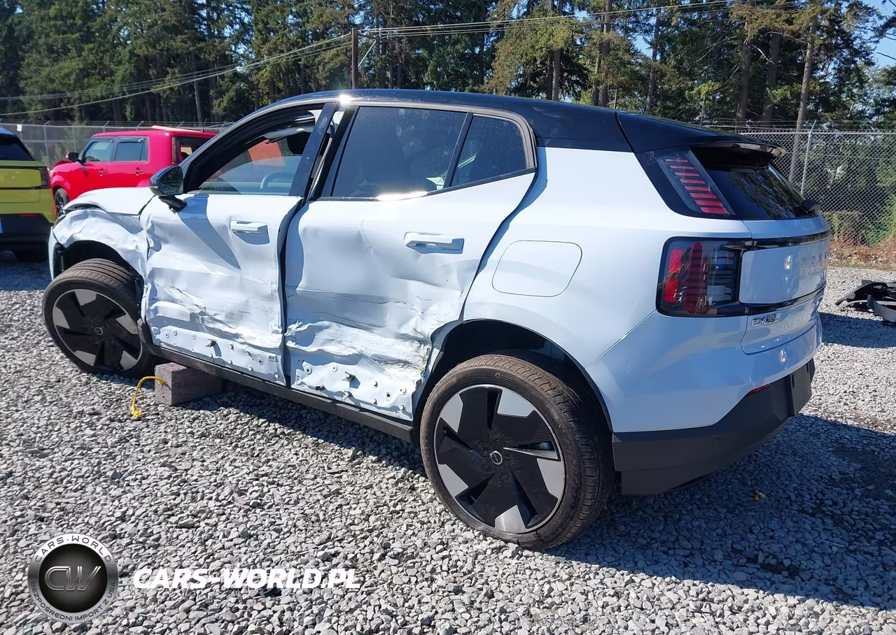 2026 Volvo Ex30 Plus Twin Motor Performance, Fully Electric VIN:YV4EK3ZK2T2615032 - 3