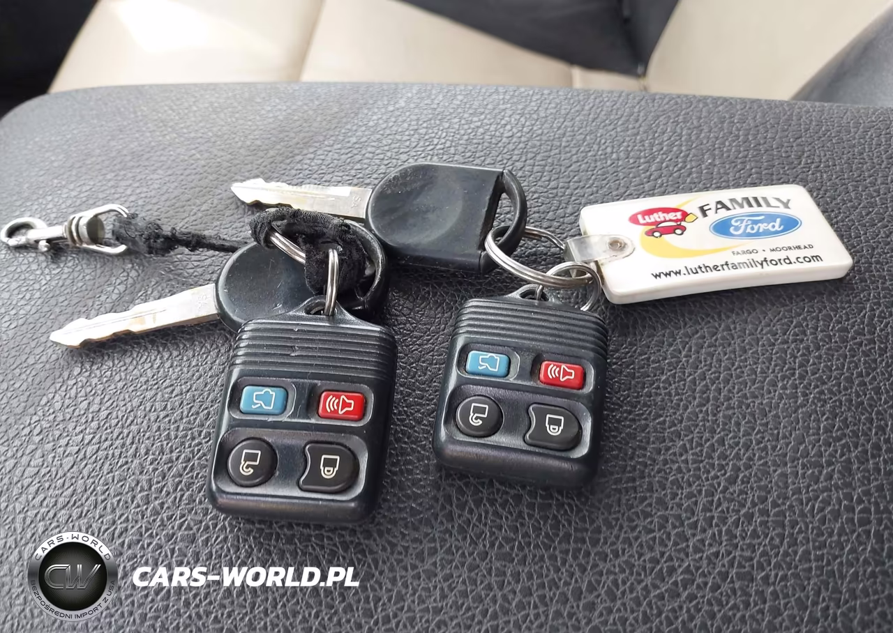 2010 Ford Explorer Eddie Bauer VIN:1FMEU7EE4AUB15617 - 11