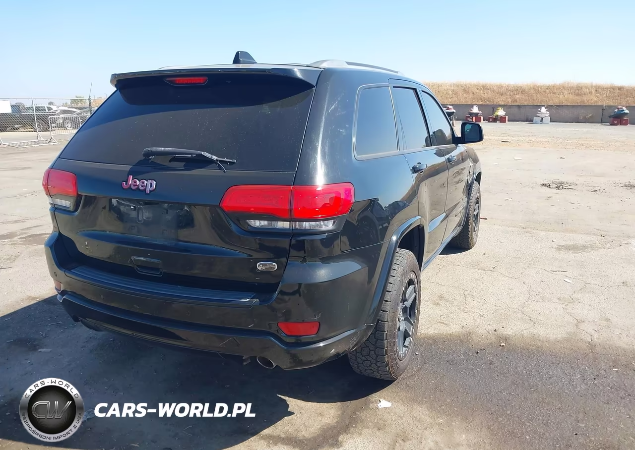 2017 Jeep Grand Cherokee Overland 4X2 VIN:1C4RJECG6HC626592 - 4