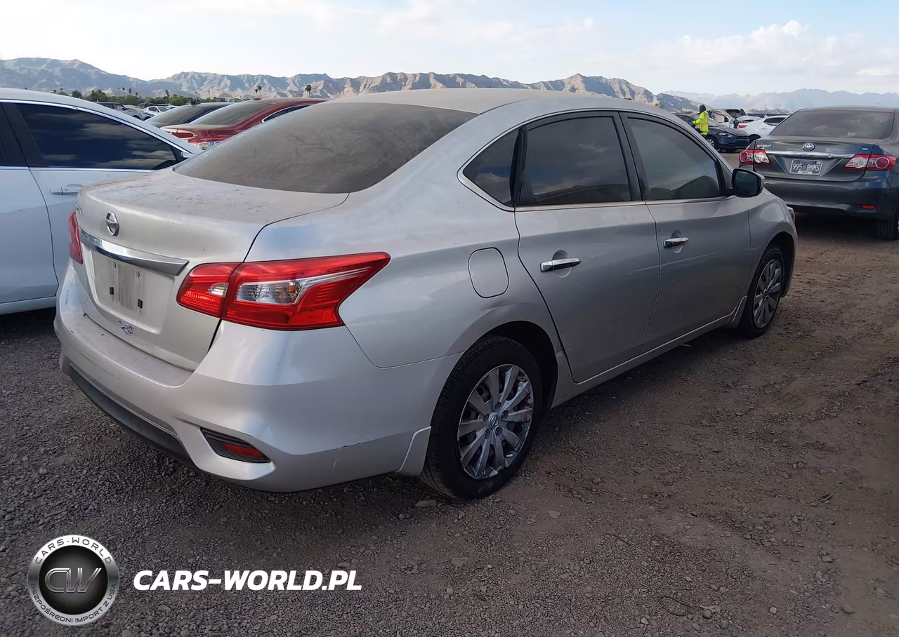 2017 Nissan Sentra S VIN:3N1AB7AP1HY374060 - 4