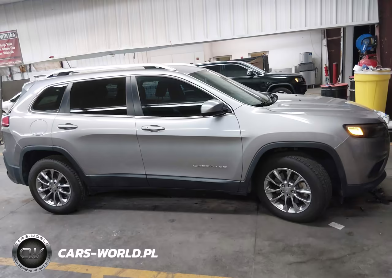 2019 Jeep Cherokee Latitude Plus 4X4 VIN:1C4PJMLN6KD219454 - 13