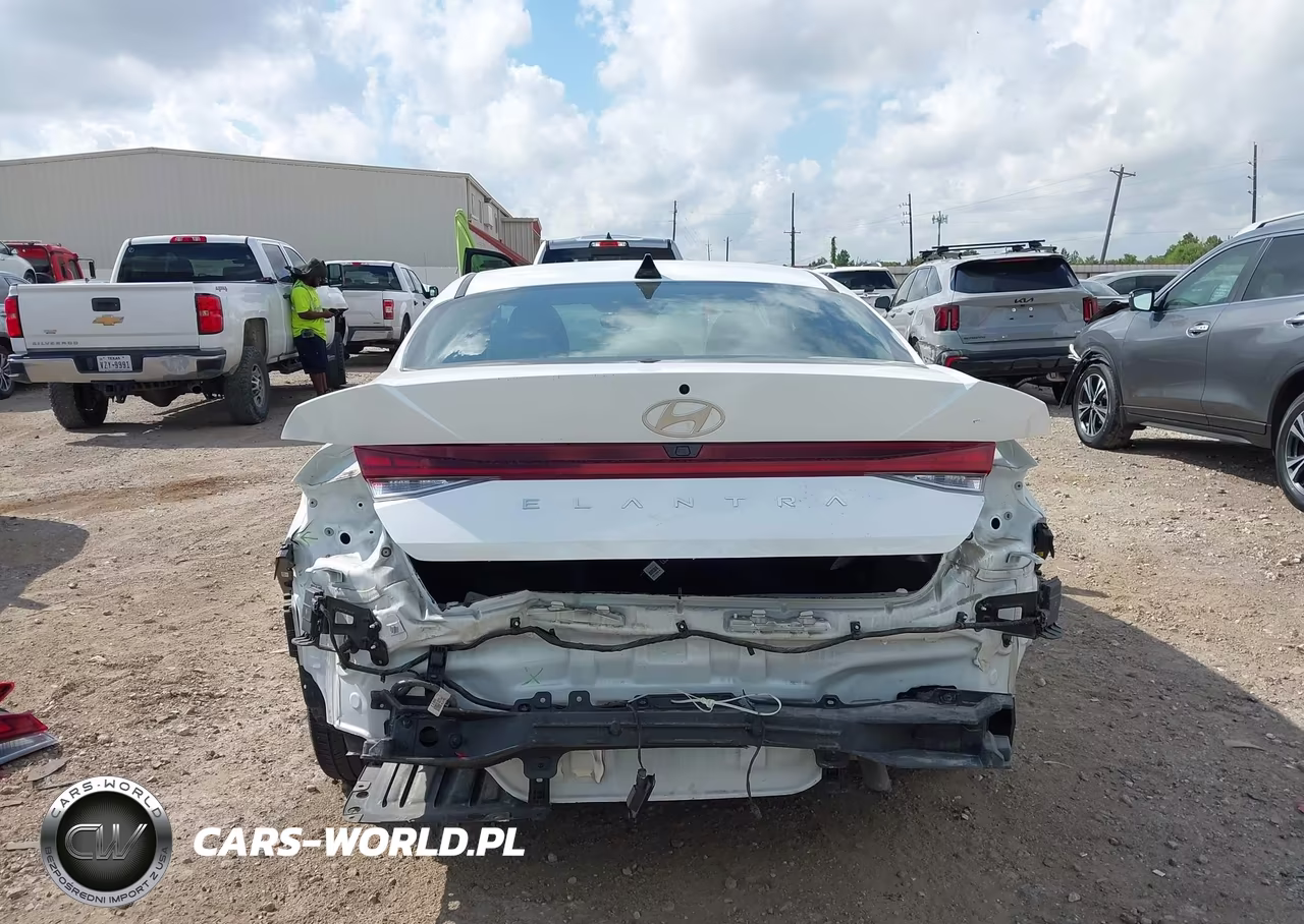 2025 Hyundai Elantra Sel Convenience VIN:KMHLS4DG8SU039044 - 17