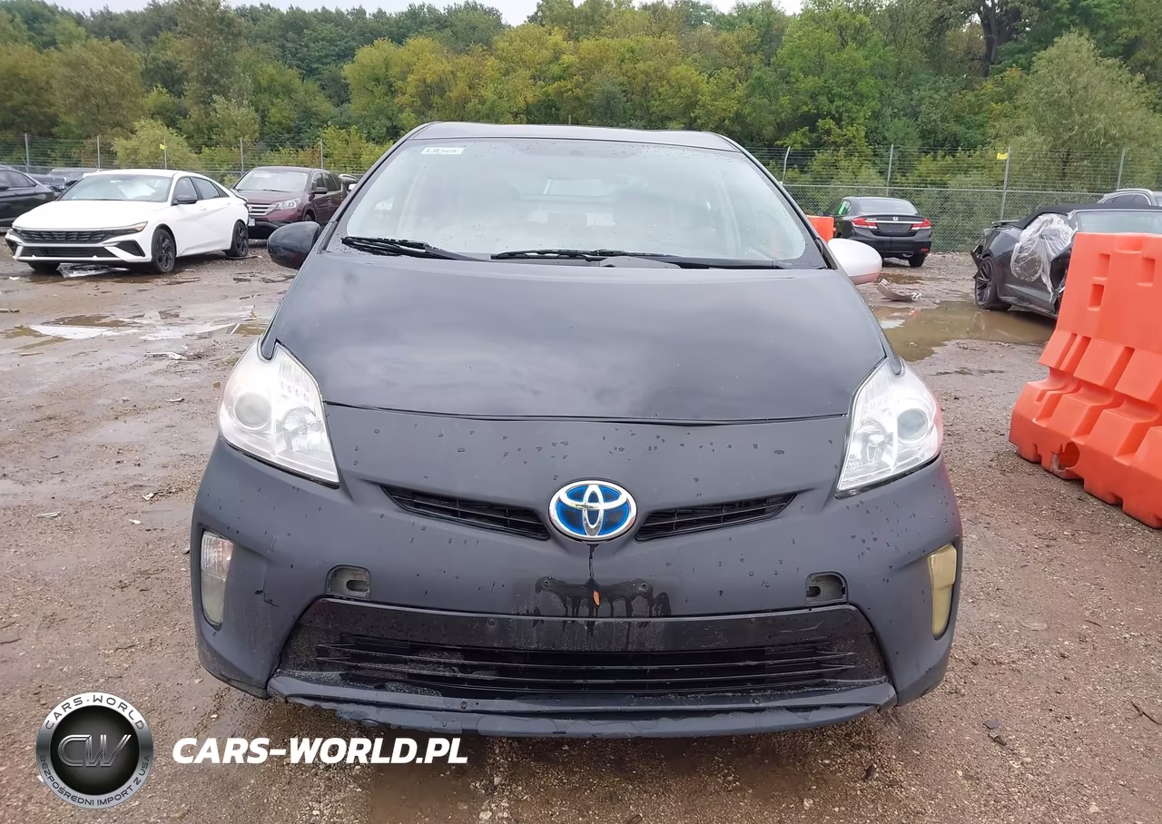 2015 Toyota Prius Two VIN:JTDKN3DU0F0452368 - 11