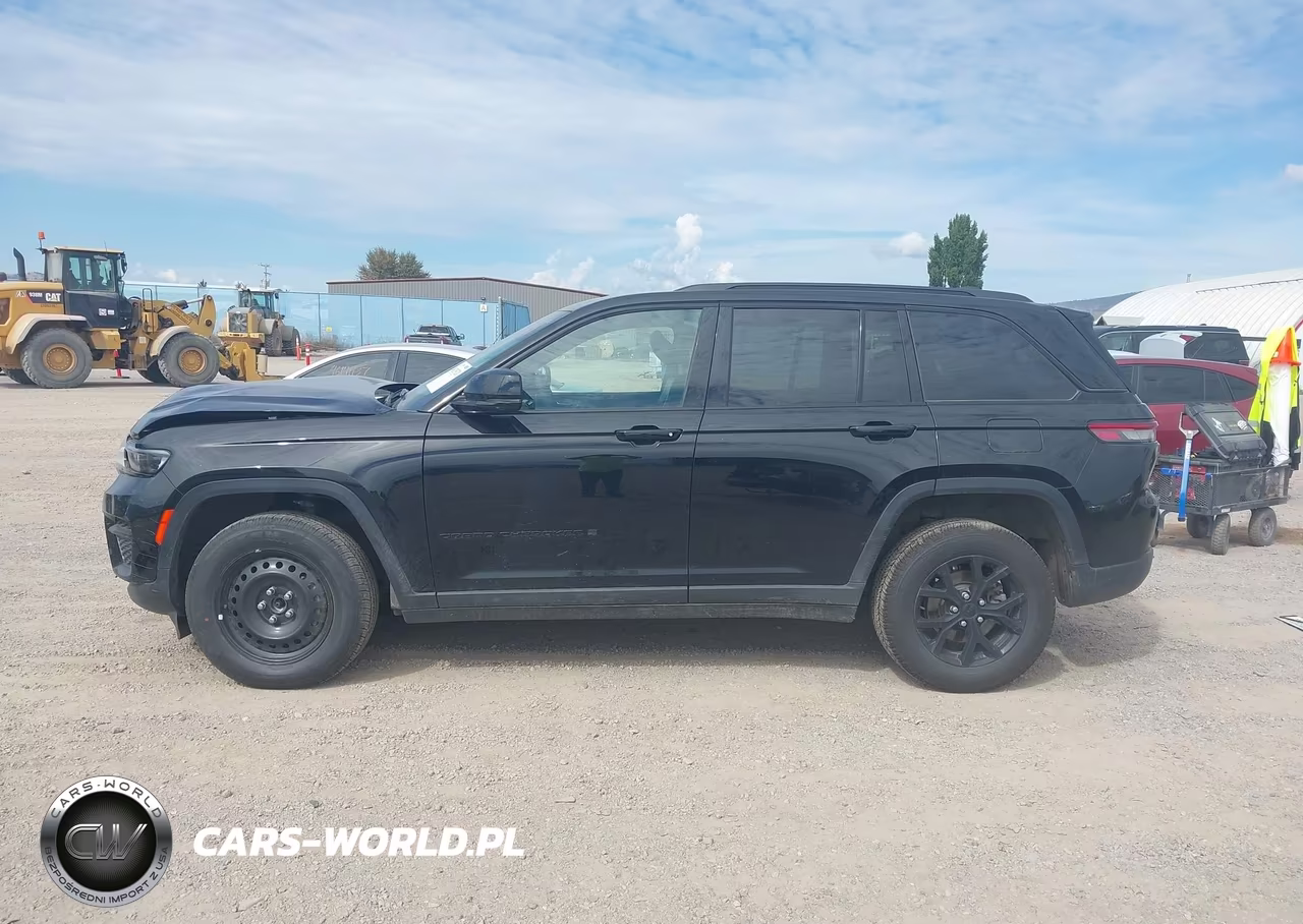 2024 Jeep Grand Cherokee Altitude 4X4 VIN:1C4RJHAG0RC215713 - 15