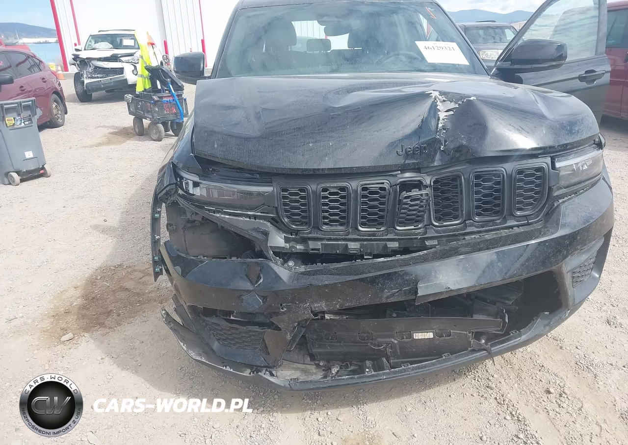 2024 Jeep Grand Cherokee Altitude 4X4 VIN:1C4RJHAG0RC215713 - 6