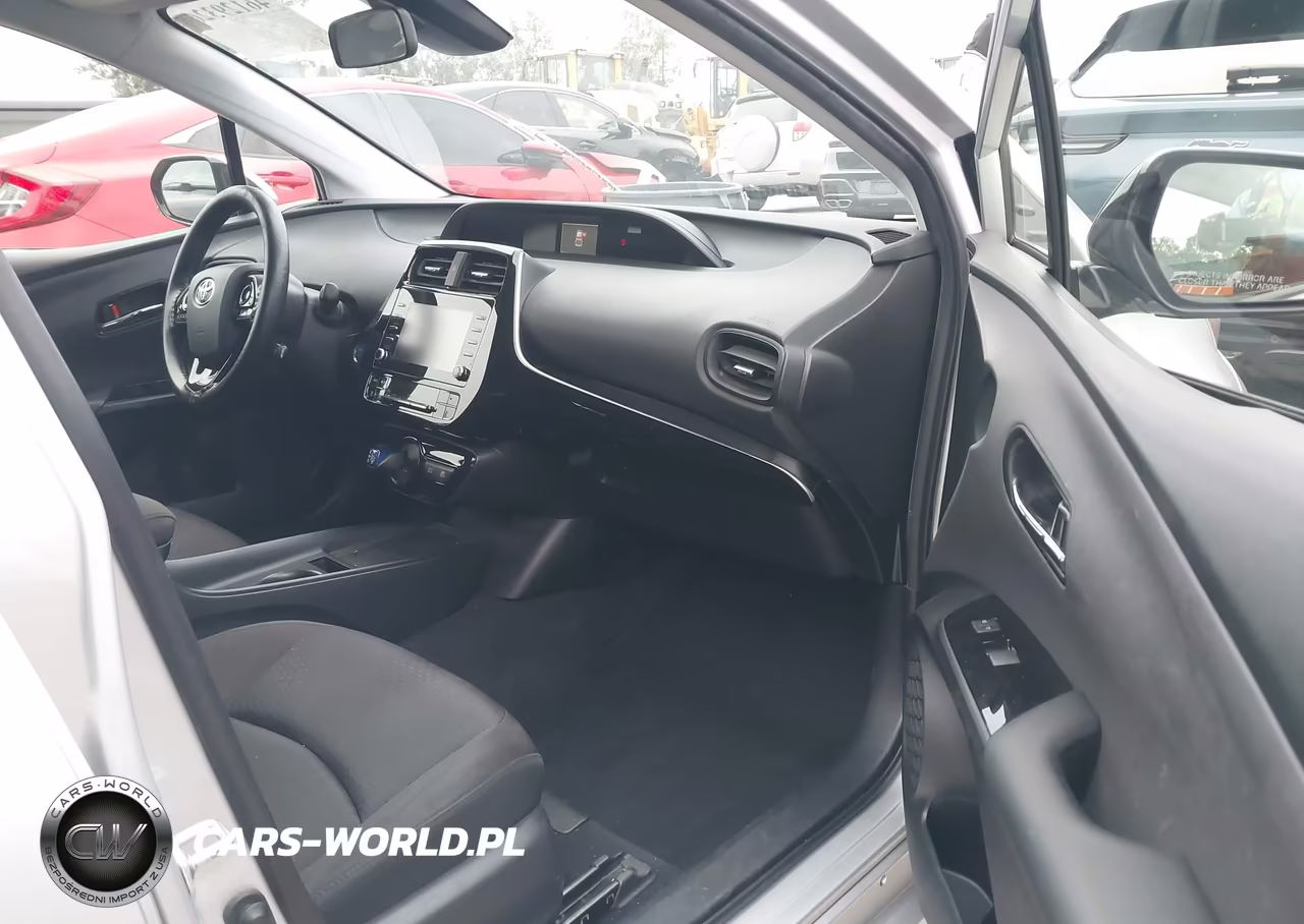 2020 Toyota Prius Le VIN:JTDKARFU6L3121722 - 5