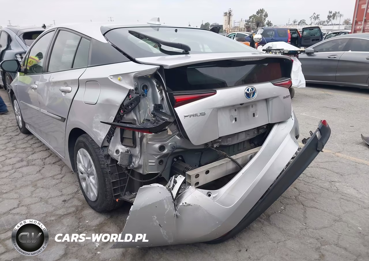 2020 Toyota Prius Le VIN:JTDKARFU6L3121722 - 6