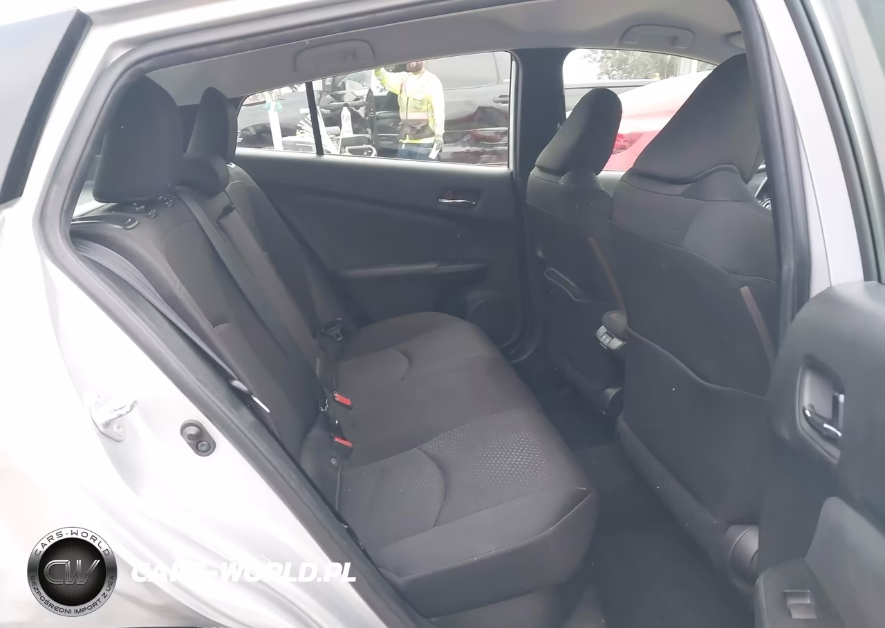 2020 Toyota Prius Le VIN:JTDKARFU6L3121722 - 8