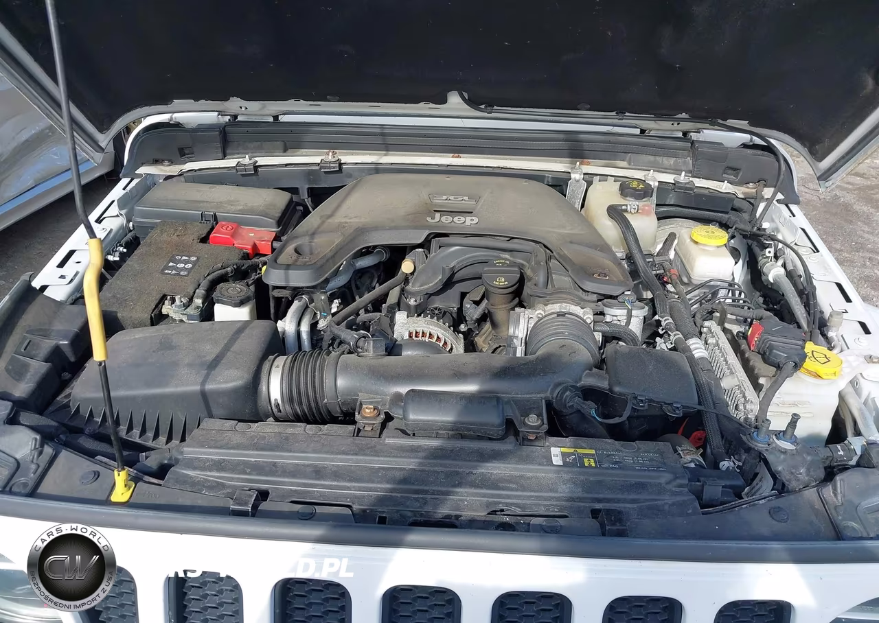 2019 Jeep Wrangler Unlimited Moab 4X4 VIN:1C4HJXEGXKW554953 - 10