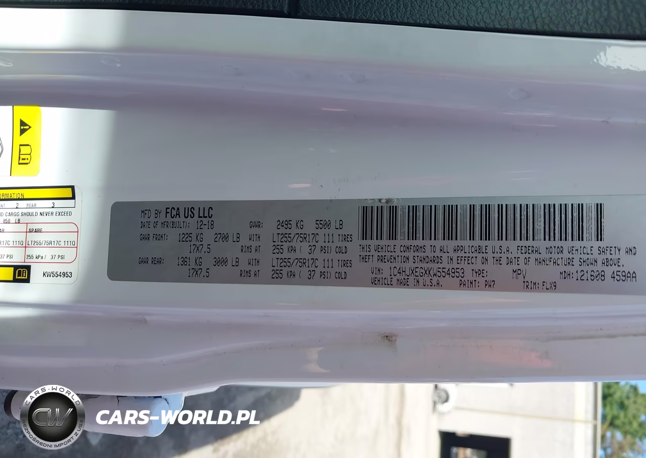 2019 Jeep Wrangler Unlimited Moab 4X4 VIN:1C4HJXEGXKW554953 - 9