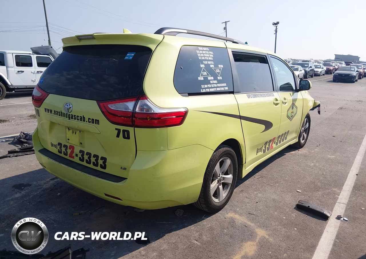 2019 Toyota Sienna Le 8 Passenger VIN:5TDKZ3DC6KS966745 - 4