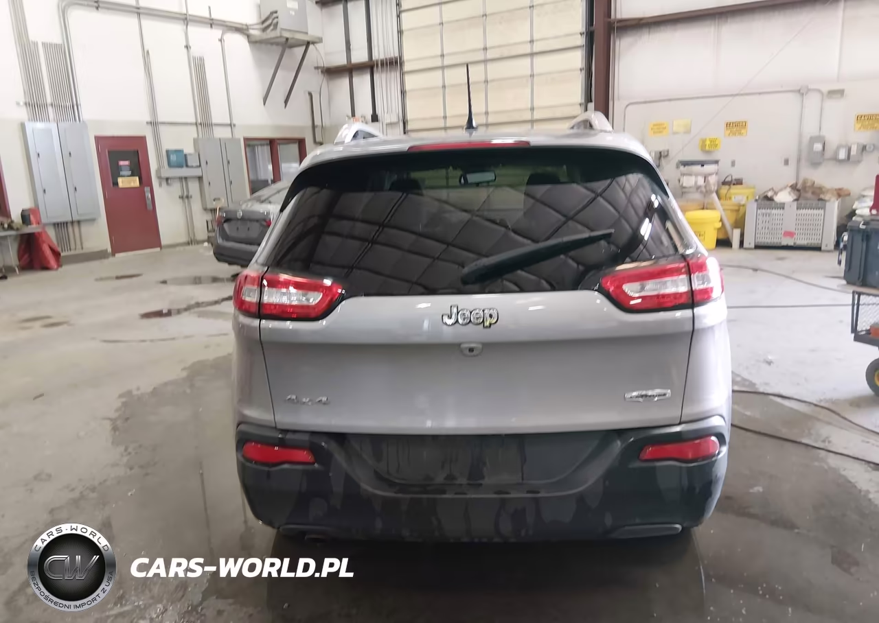2016 Jeep Cherokee Latitude VIN:1C4PJMCB5GW218314 - 17