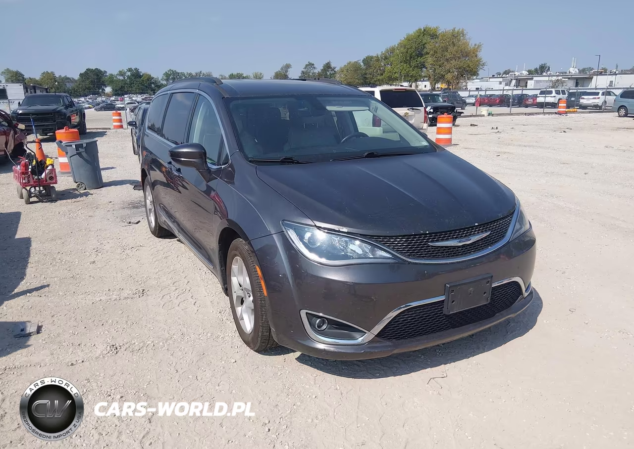 2017 Chrysler Pacifica Touring-L VIN:2C4RC1BG0HR579314 - 1