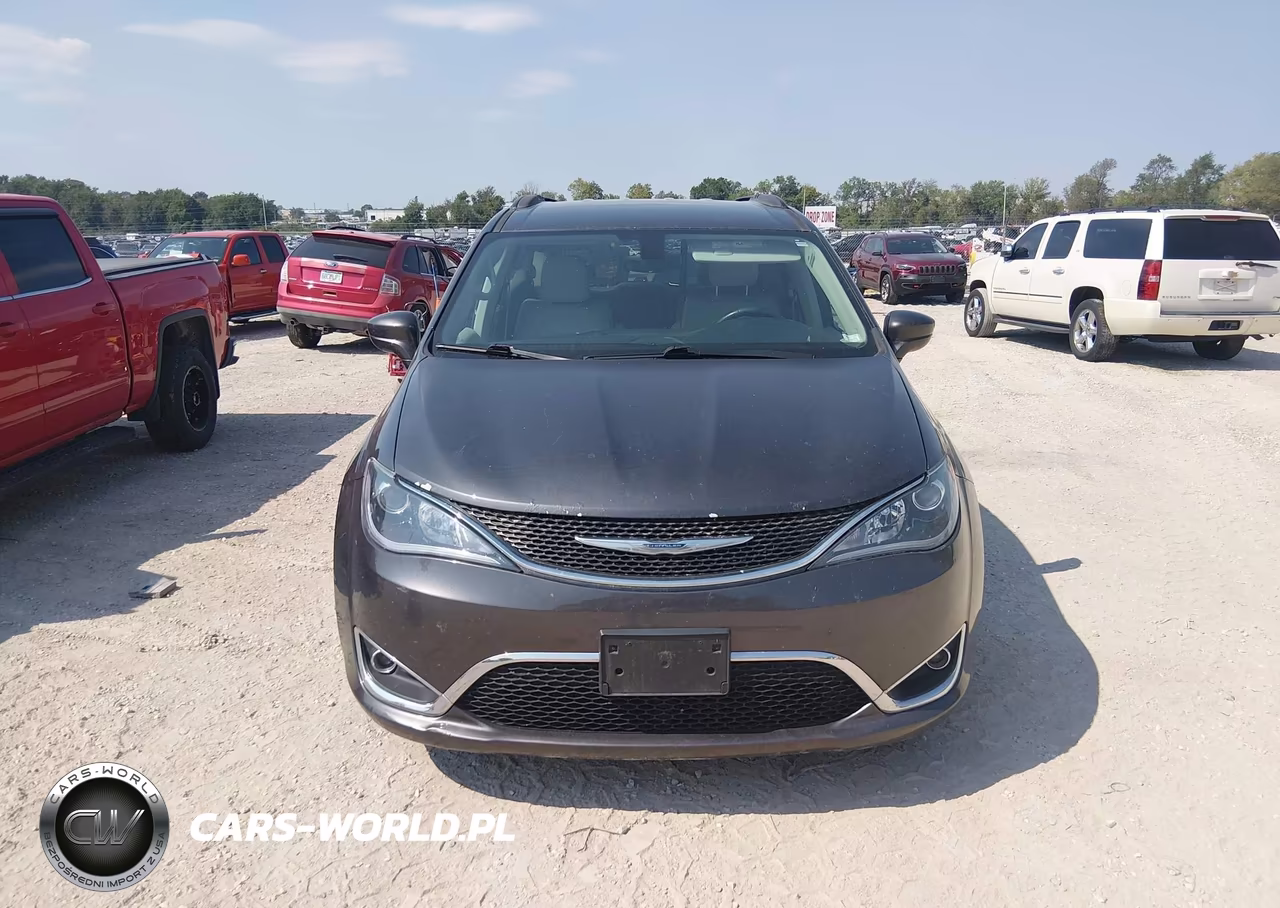 2017 Chrysler Pacifica Touring-L VIN:2C4RC1BG0HR579314 - 12