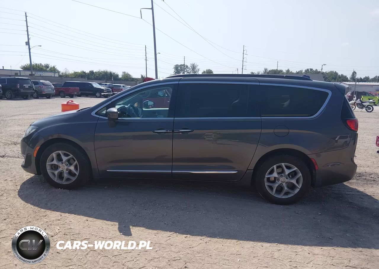2017 Chrysler Pacifica Touring-L VIN:2C4RC1BG0HR579314 - 14