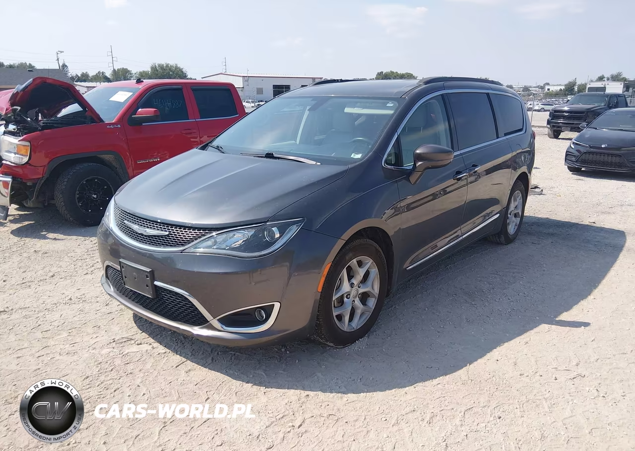 2017 Chrysler Pacifica Touring-L VIN:2C4RC1BG0HR579314 - 2