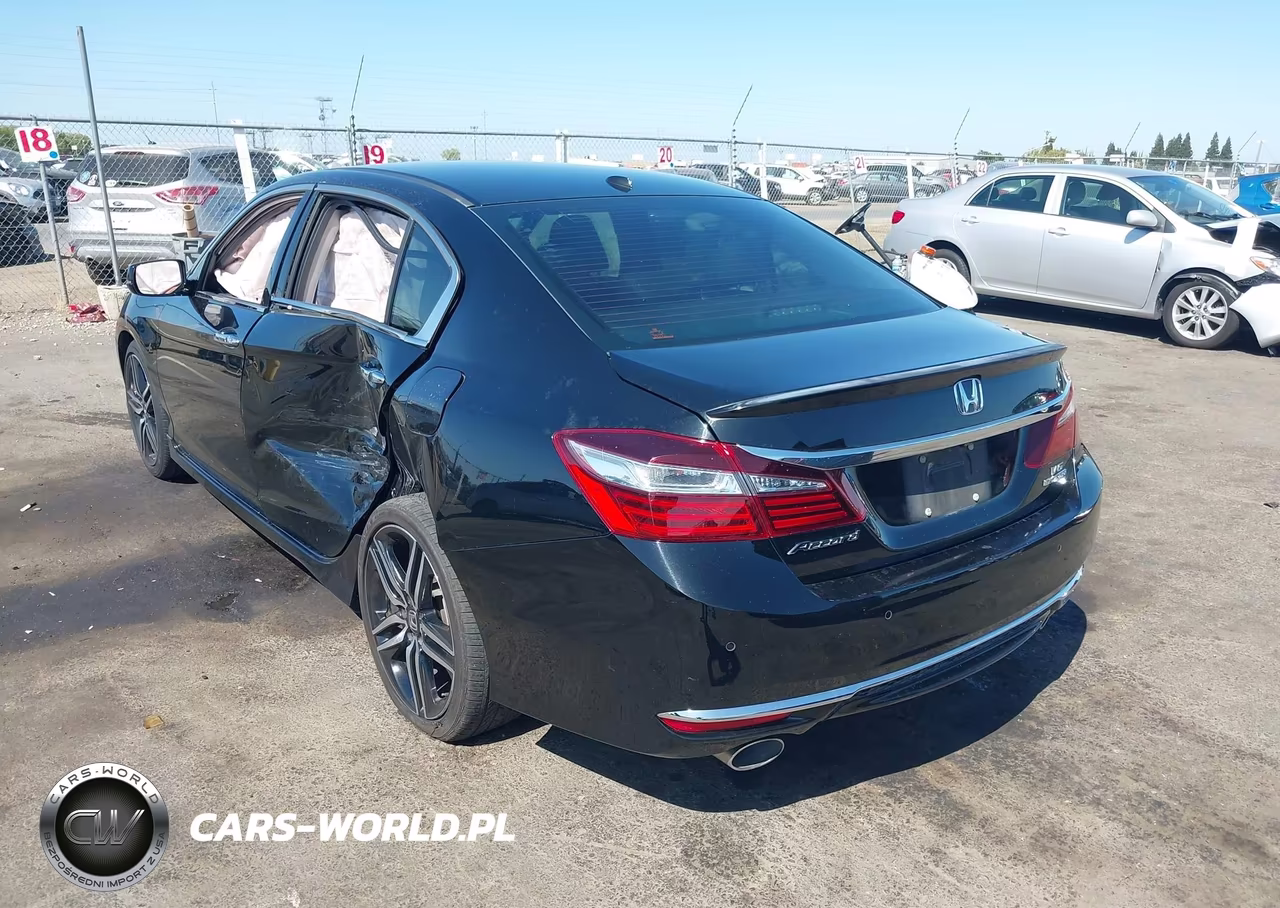 2017 Honda Accord Touring V6 VIN:1HGCR3F97HA019629 - 3