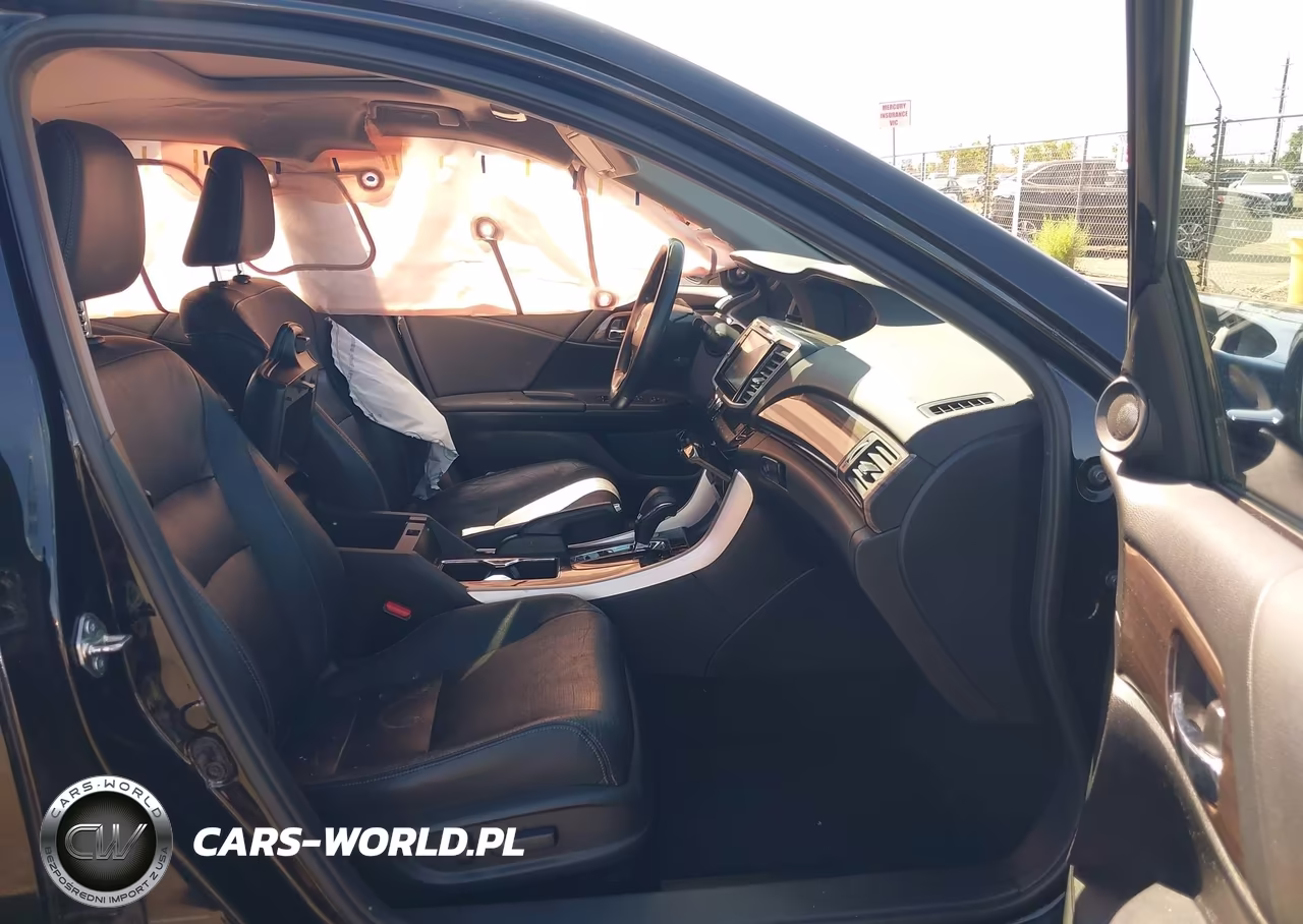 2017 Honda Accord Touring V6 VIN:1HGCR3F97HA019629 - 5