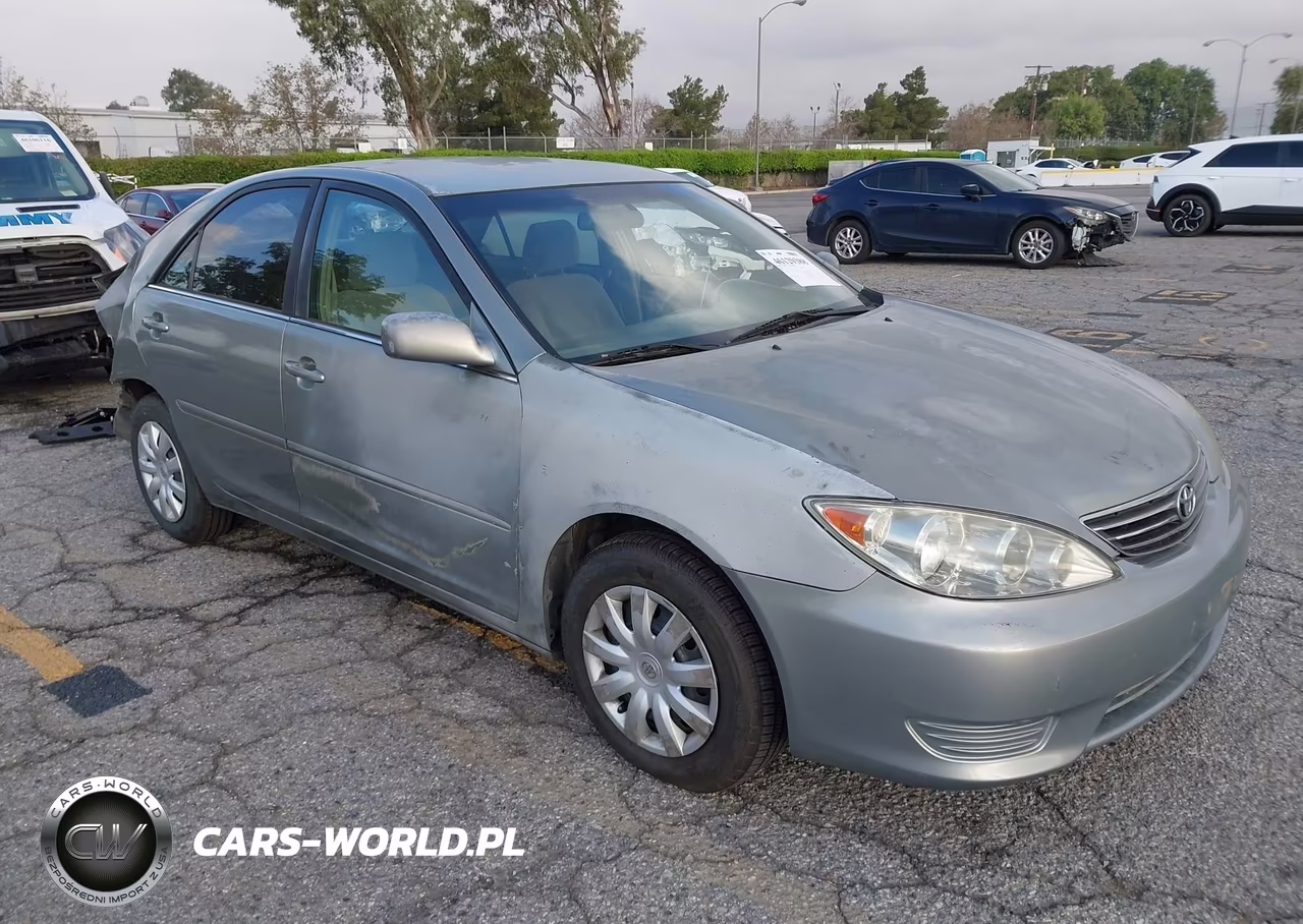 2005 Toyota Camry Le