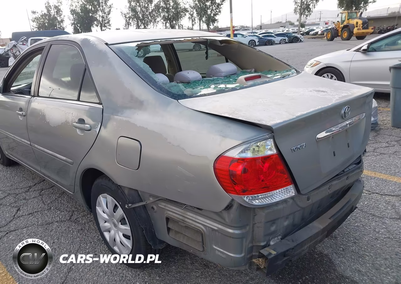2005 Toyota Camry Le VIN:4T1BE32KX5U554295 - 13