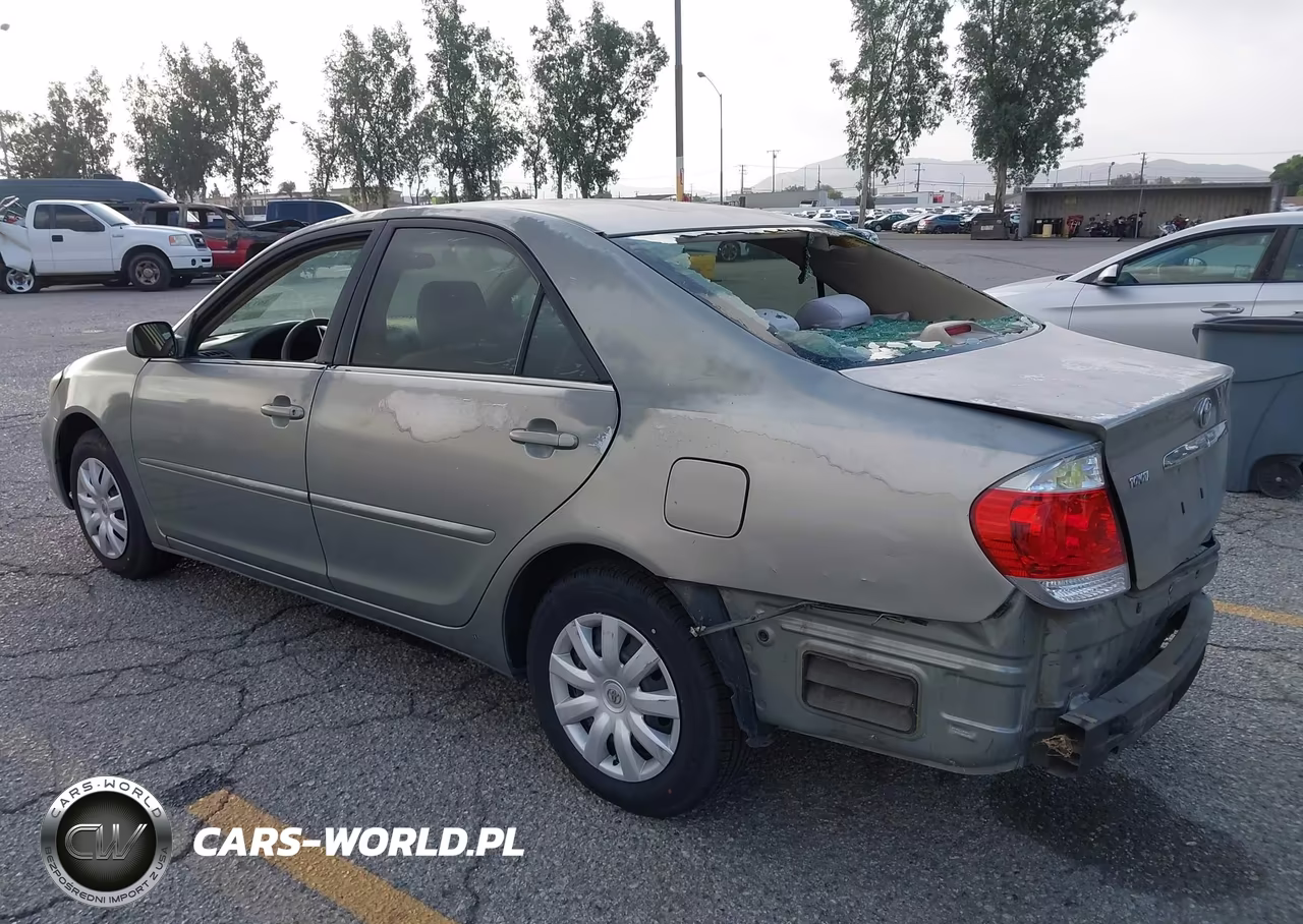 2005 Toyota Camry Le VIN:4T1BE32KX5U554295 - 3