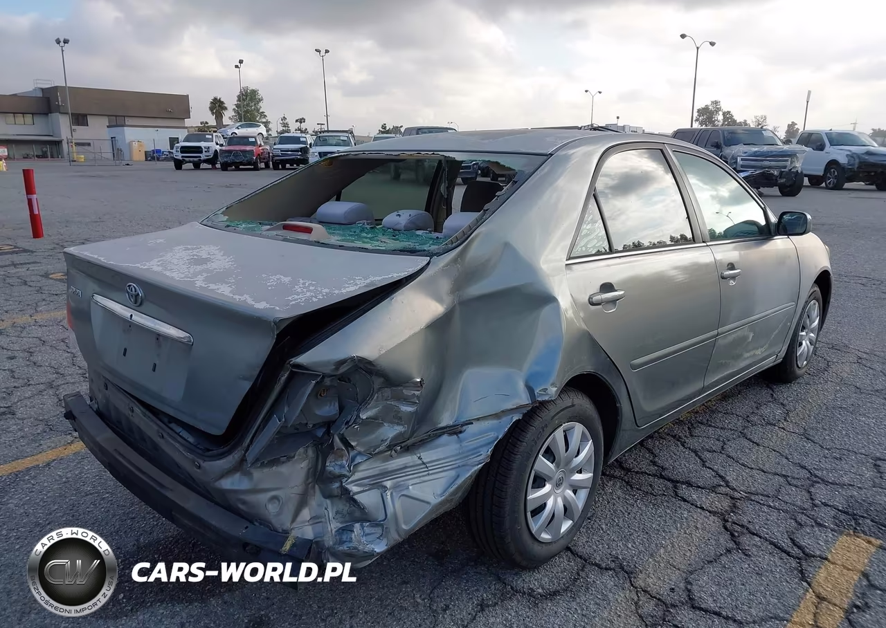 2005 Toyota Camry Le VIN:4T1BE32KX5U554295 - 4