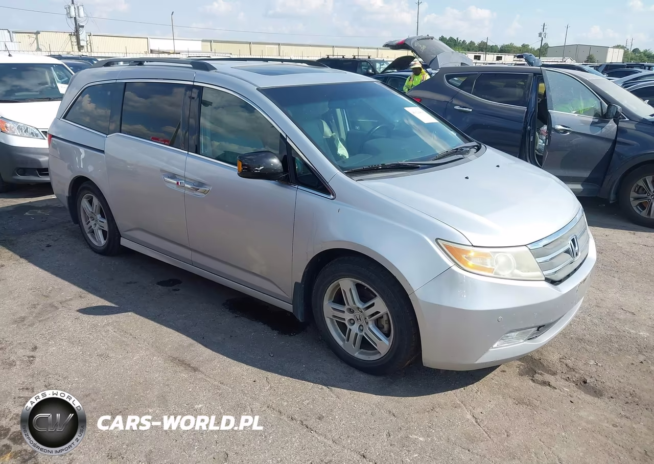 2011 Honda Odyssey Touring-Touring Elite