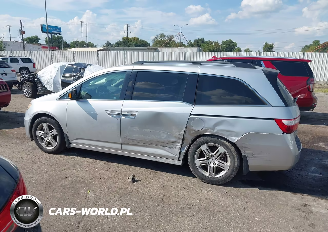 2011 Honda Odyssey Touring-Touring Elite VIN:5FNRL5H95BB052839 - 13