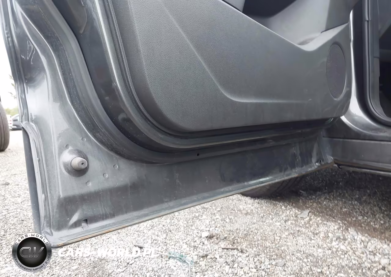 2017 Ford Escape Titanium VIN:1FMCU0J97HUB30016 - 16