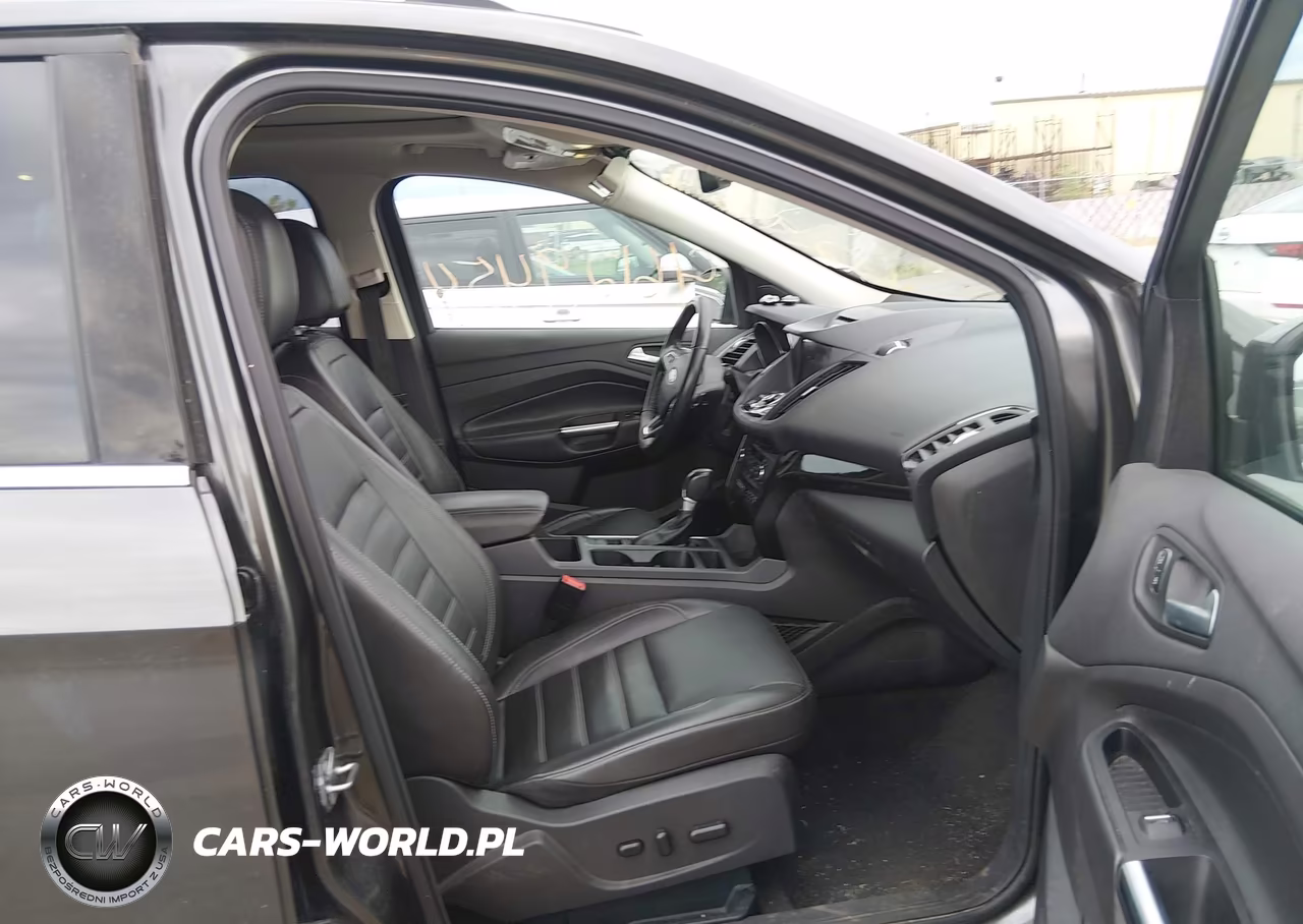 2017 Ford Escape Titanium VIN:1FMCU0J97HUB30016 - 5