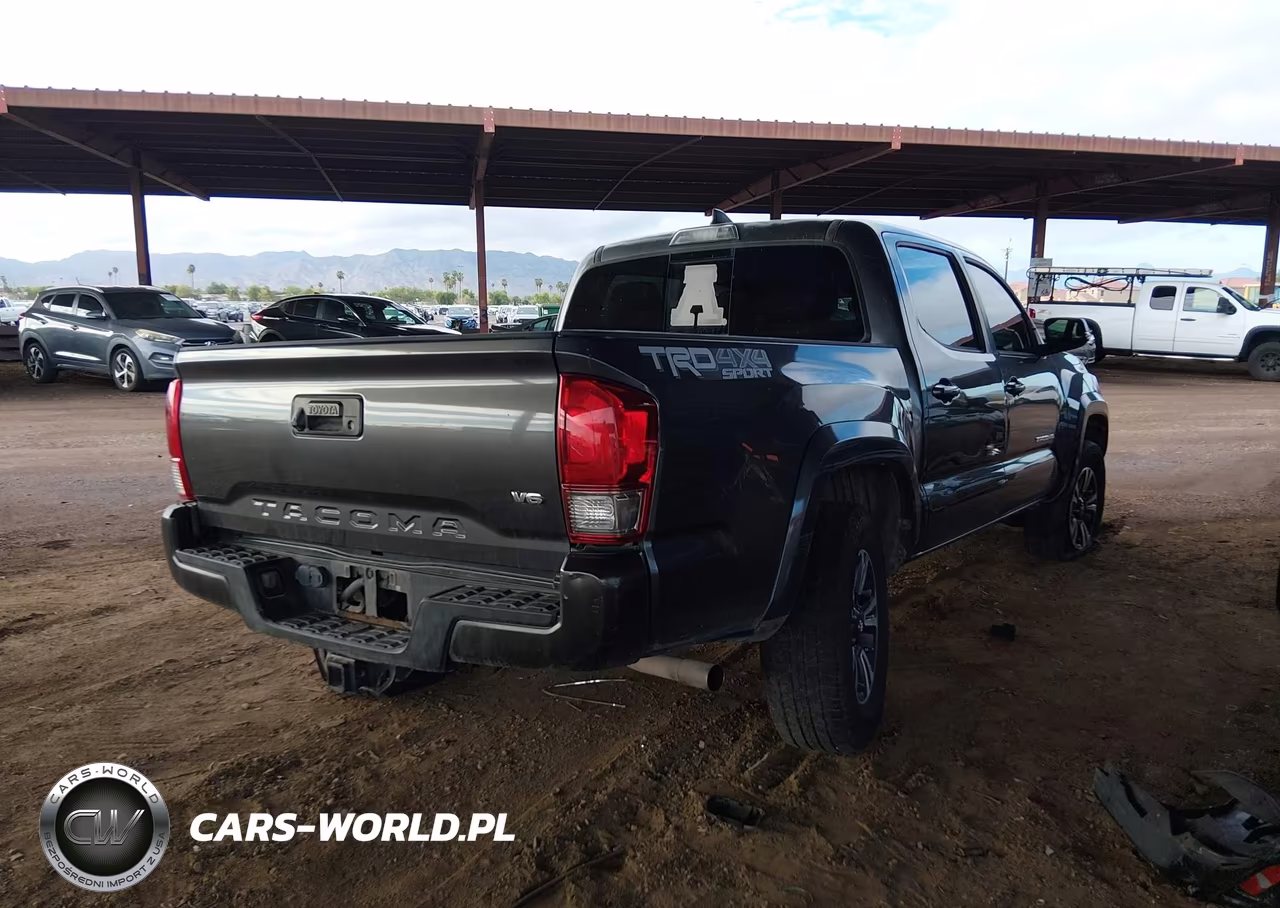 2017 Toyota Tacoma Trd Sport VIN:3TMCZ5AN2HM052877 - 4