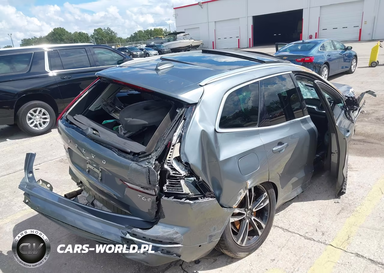 2018 Volvo Xc60 T6 Momentum VIN:YV4A22RK4J1021828 - 14