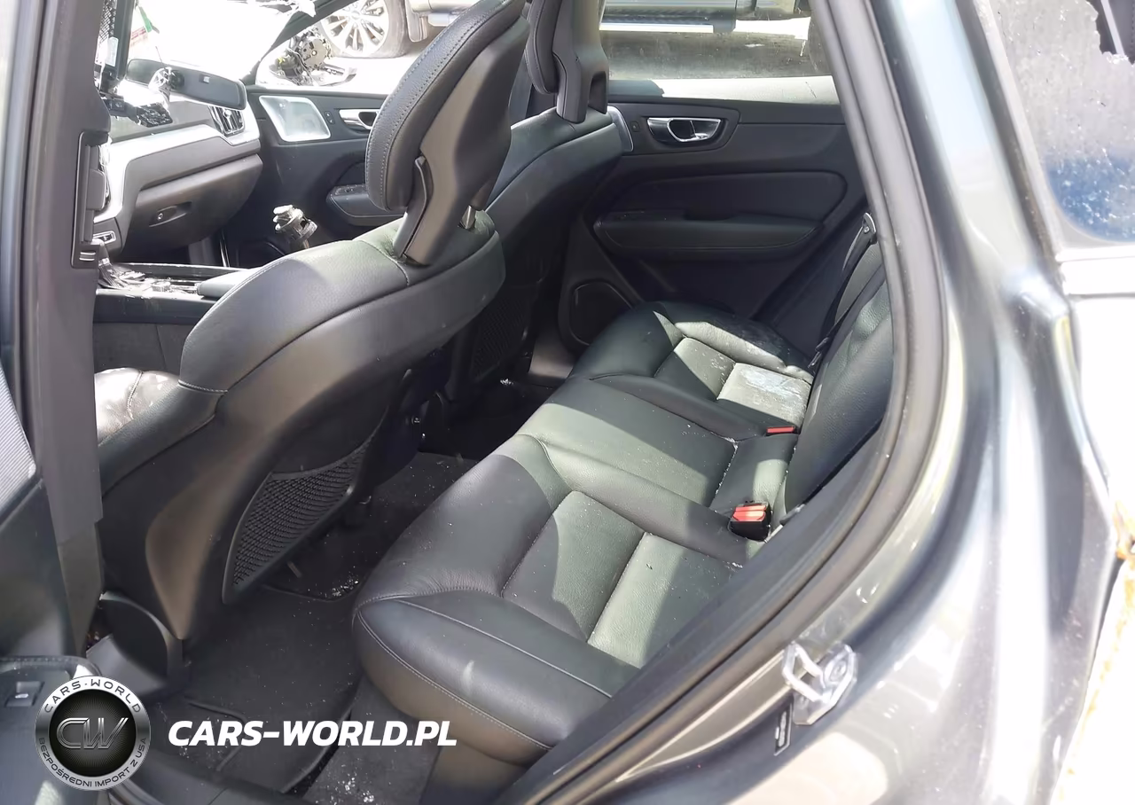 2018 Volvo Xc60 T6 Momentum VIN:YV4A22RK4J1021828 - 8