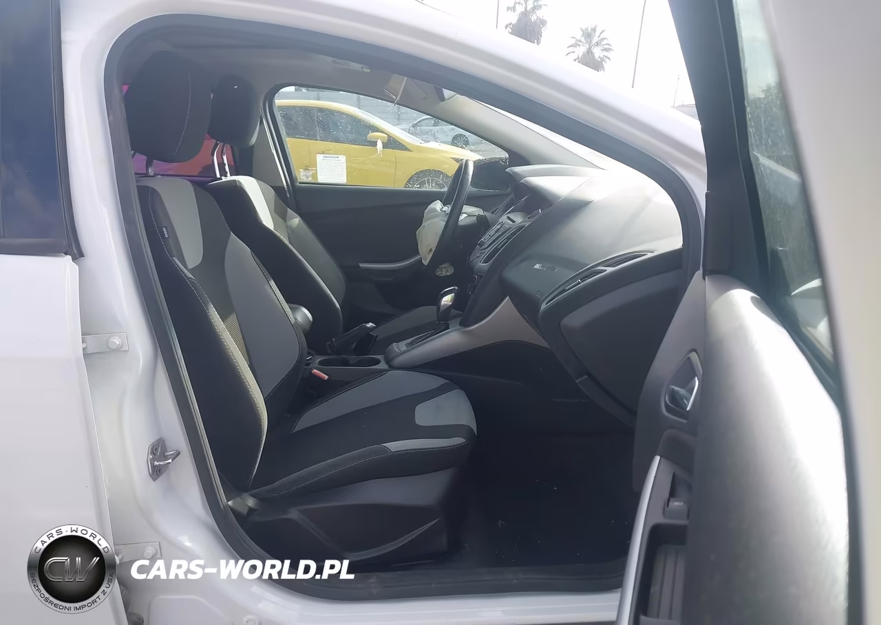 2012 Ford Focus Se VIN:1FAHP3K20CL290523 - 5