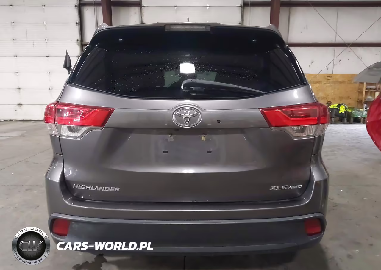 2019 Toyota Highlander Xle VIN:5TDJZRFH0KS579745 - 16