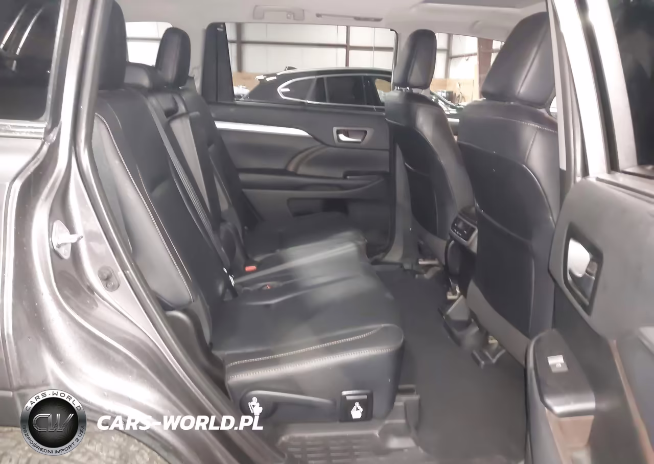 2019 Toyota Highlander Xle VIN:5TDJZRFH0KS579745 - 8
