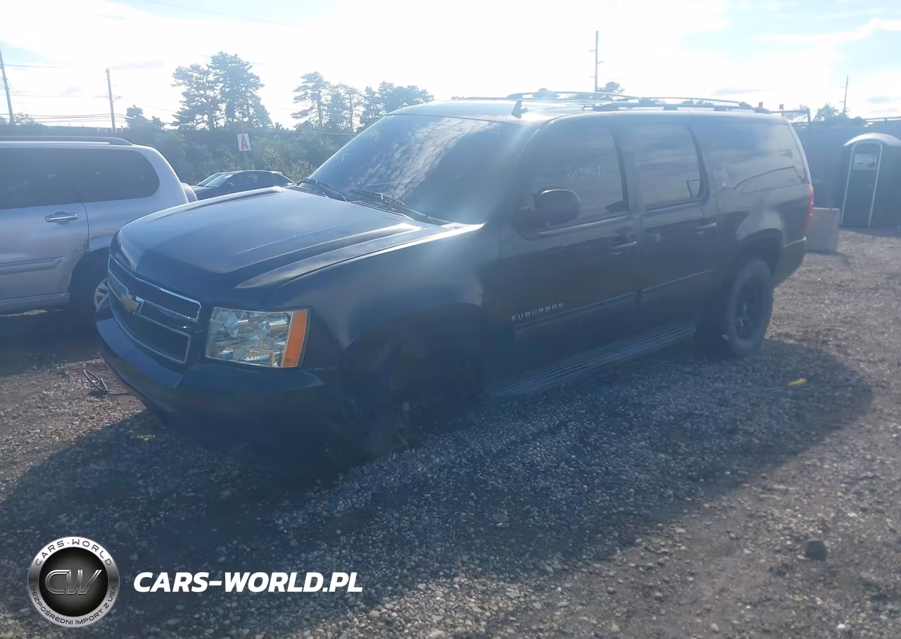 2013 Chevrolet Suburban 1500 Lt VIN:1GNSKJE70DR134806 - 2