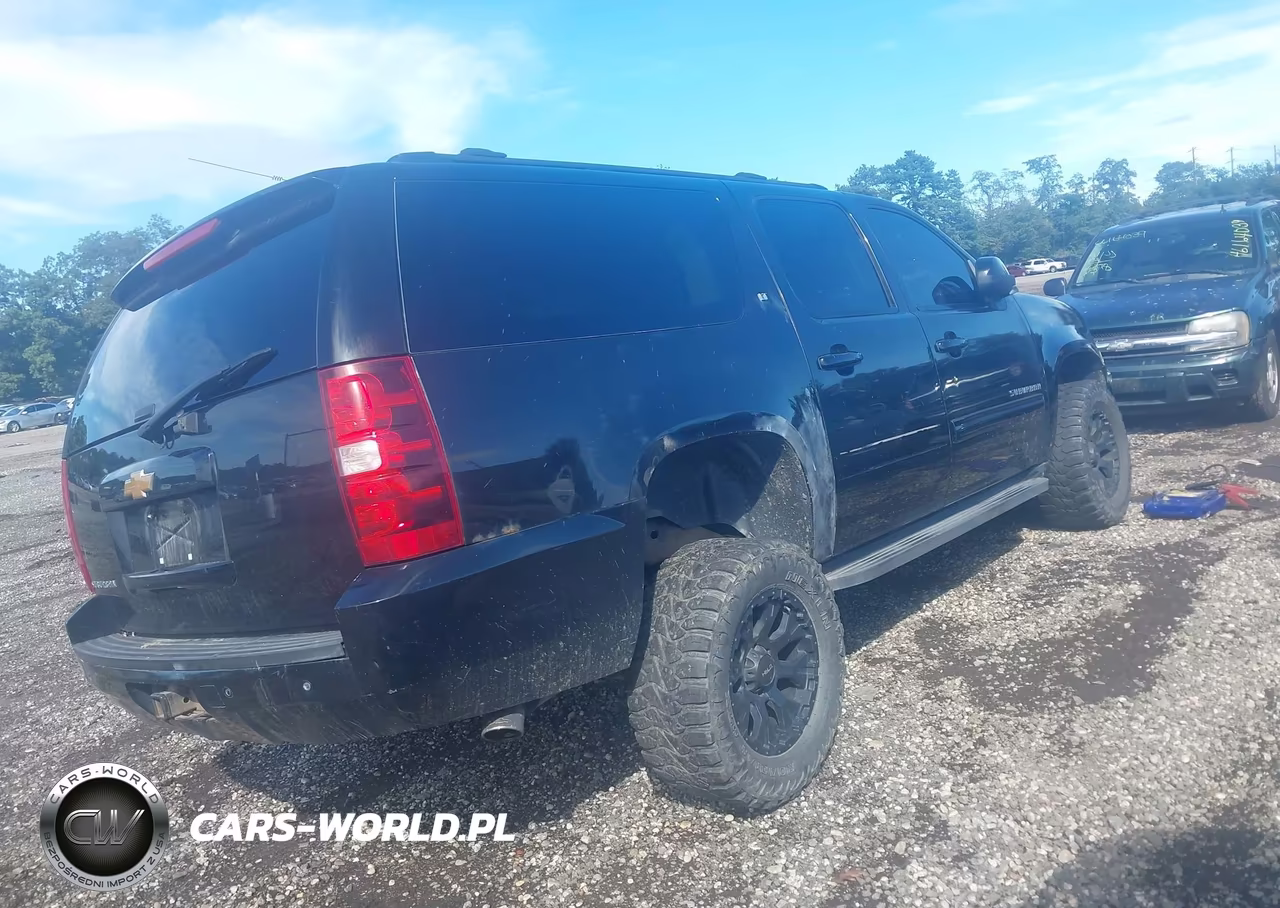 2013 Chevrolet Suburban 1500 Lt VIN:1GNSKJE70DR134806 - 4